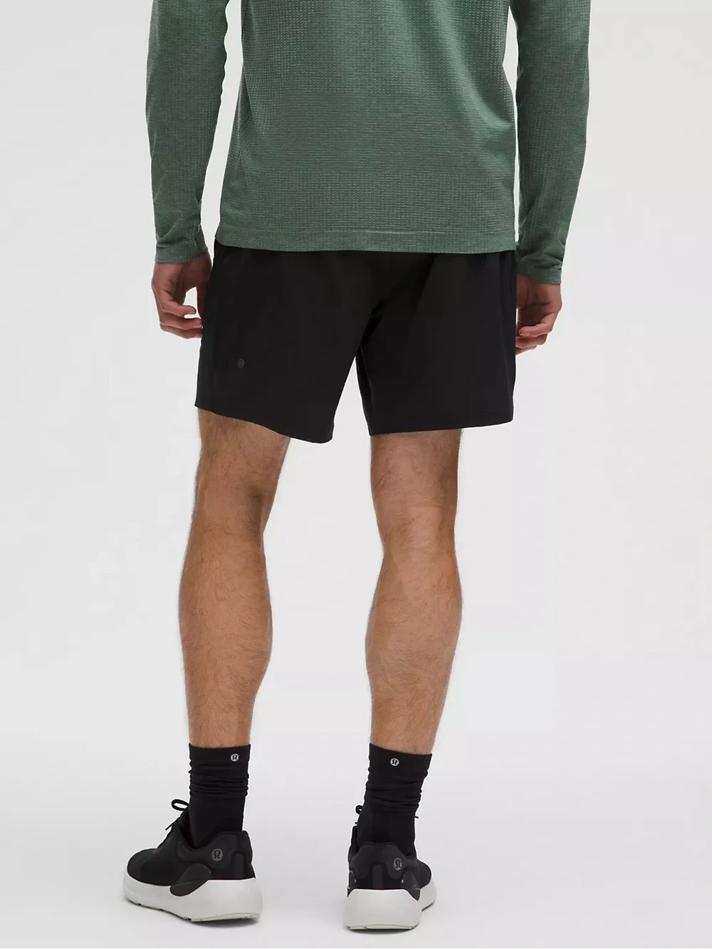 Lululemon | Men’s Pace Breaker Lined Shorts 7” in Black ~ Medium
